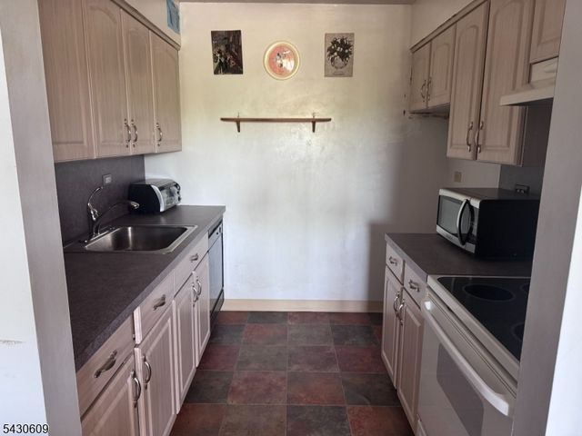 300 Main St 803, Little Falls Twp., NJ 07424