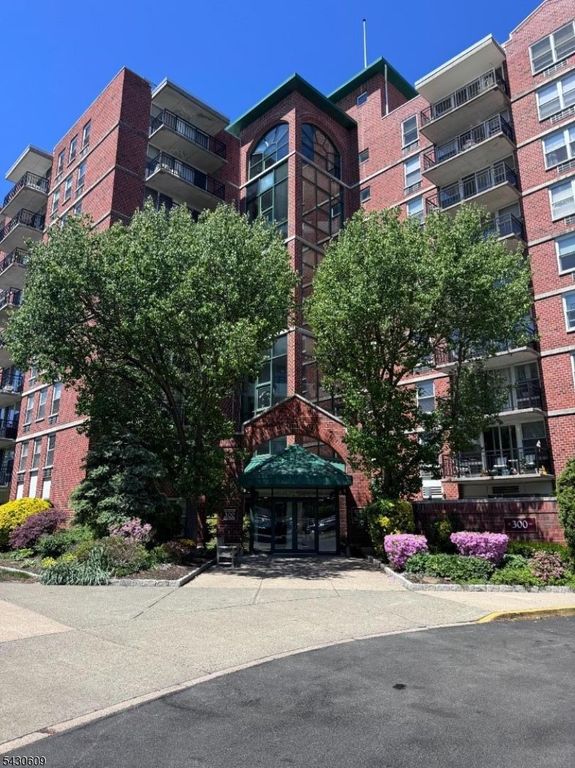 300 Main St 803, Little Falls Twp., NJ 07424