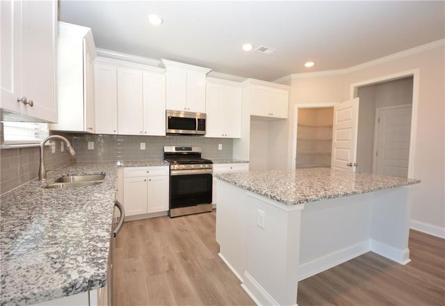 232 Hellen Valley Drive, Braselton, GA 30517