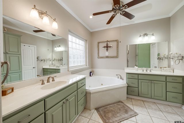 4263 FM 1990, Palestine, TX 75801