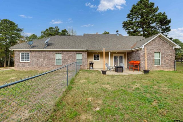 4263 FM 1990, Palestine, TX 75801