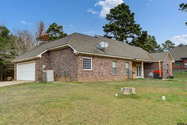 4263 FM 1990, Palestine, TX 75801
