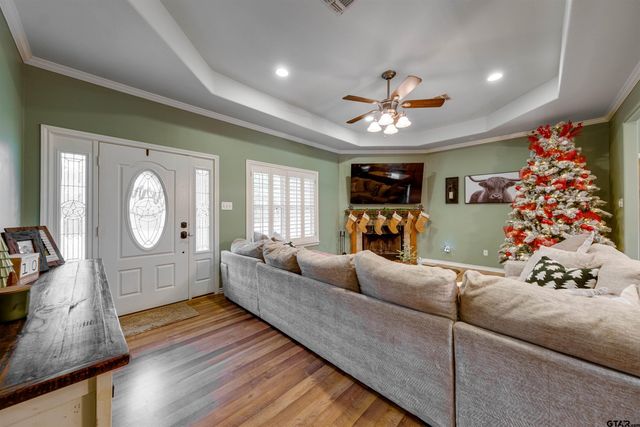 4263 FM 1990, Palestine, TX 75801