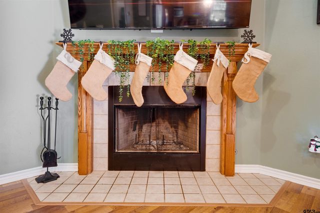 4263 FM 1990, Palestine, TX 75801