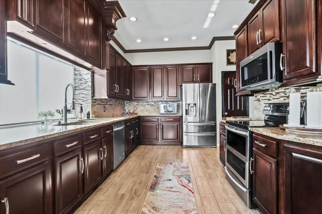 2814 Saint Maria Drive, Mansfield, TX 76063