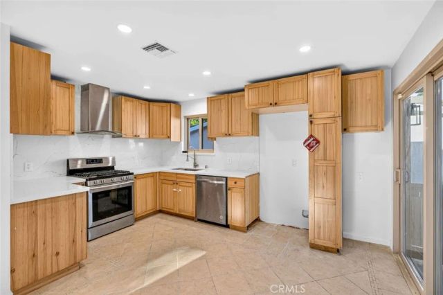 6944 Beckett Street, Tujunga, CA 91042