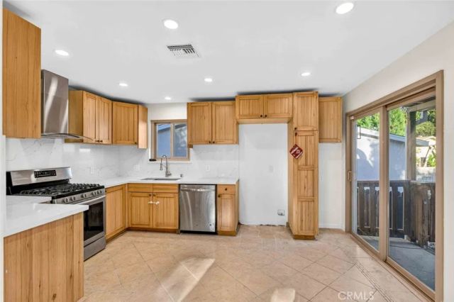 6944 Beckett Street, Tujunga, CA 91042
