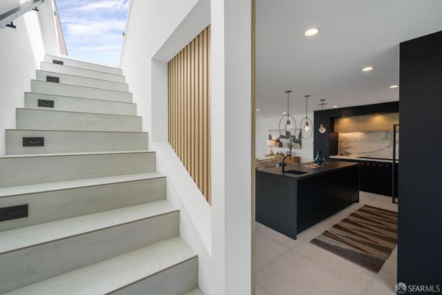 222 Molimo Drive, San Francisco, CA 94127