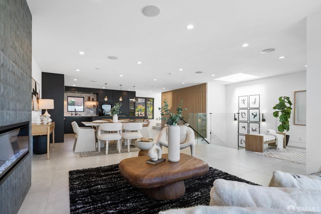 222 Molimo Drive, San Francisco, CA 94127