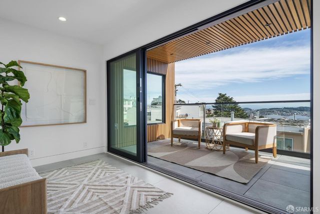 222 Molimo Drive, San Francisco, CA 94127