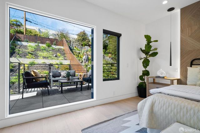 222 Molimo Drive, San Francisco, CA 94127