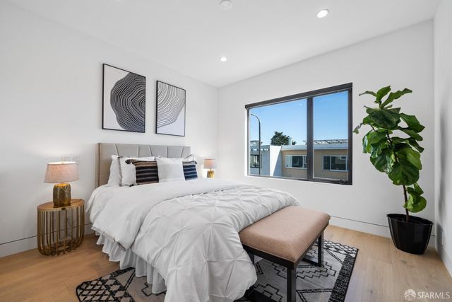 222 Molimo Drive, San Francisco, CA 94127