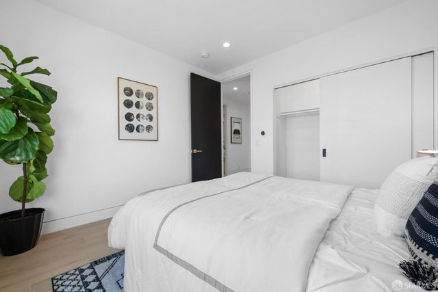 222 Molimo Drive, San Francisco, CA 94127