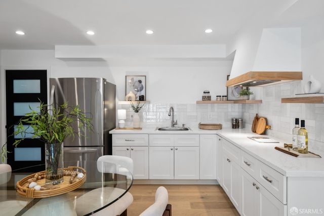 222 Molimo Drive, San Francisco, CA 94127