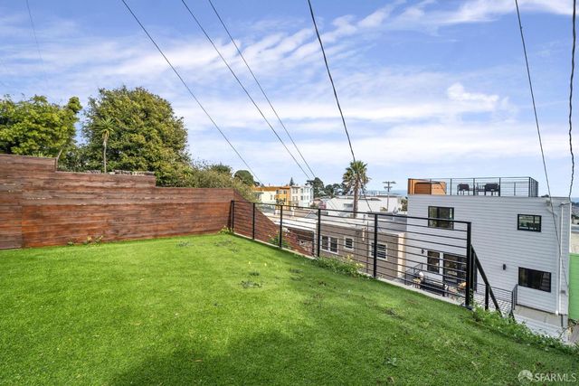 222 Molimo Drive, San Francisco, CA 94127