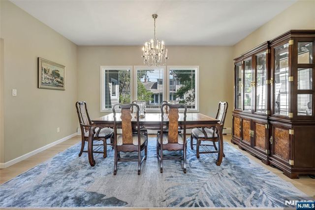 8 Marion Court, Ho-ho-kus, NJ 07423