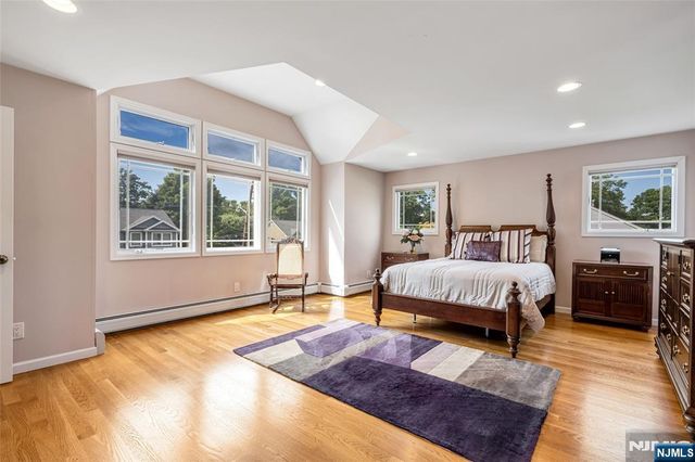 8 Marion Court, Ho-ho-kus, NJ 07423