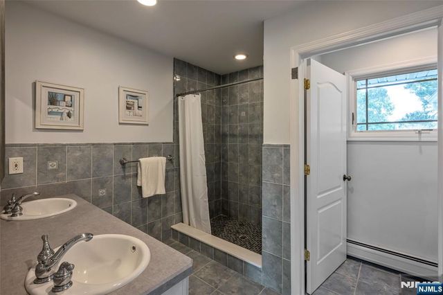 8 Marion Court, Ho-ho-kus, NJ 07423