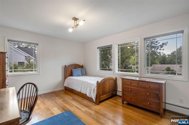 8 Marion Court, Ho-ho-kus, NJ 07423