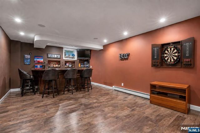 8 Marion Court, Ho-ho-kus, NJ 07423