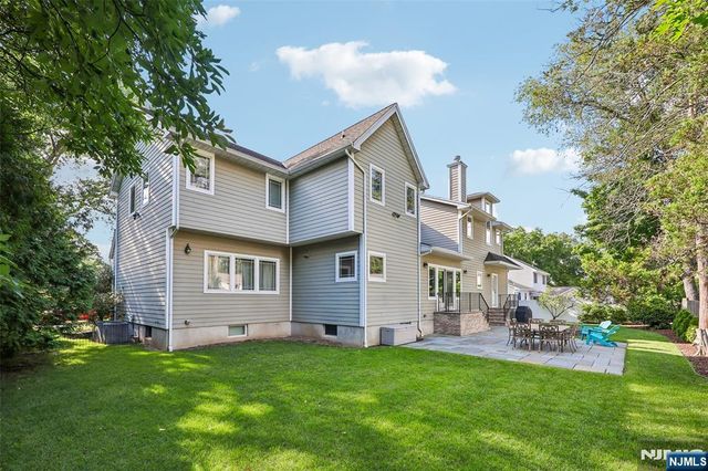 8 Marion Court, Ho-ho-kus, NJ 07423
