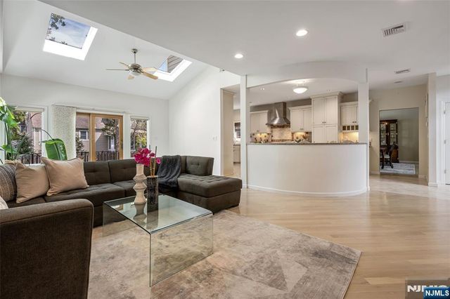 8 Marion Court, Ho-ho-kus, NJ 07423
