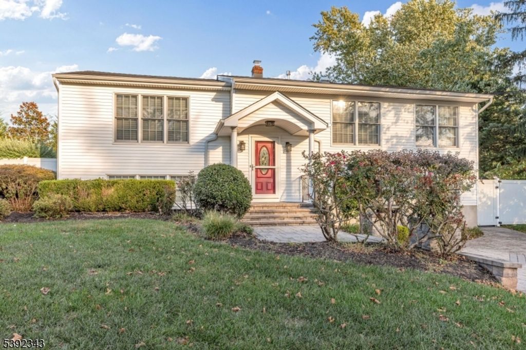 1 Kingsbridge Rd, Franklin Twp., NJ 08873