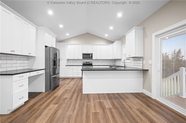 116 Lenore Circle, Fraziers Bottom, WV 25082