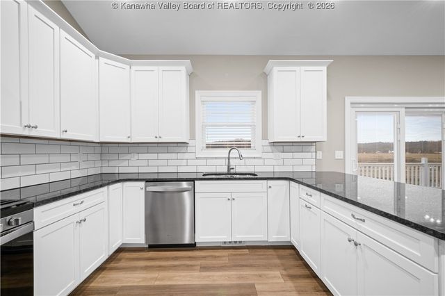 116 Lenore Circle, Fraziers Bottom, WV 25082