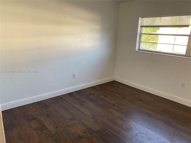 1460 NE 151st Street 102, Miami, FL 33162