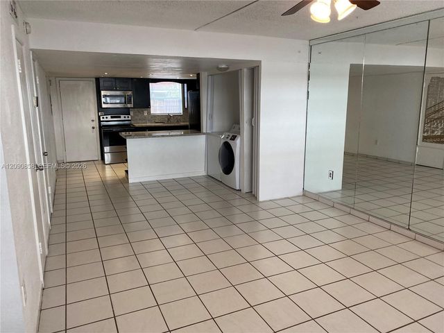1460 NE 151st Street 102, Miami, FL 33162