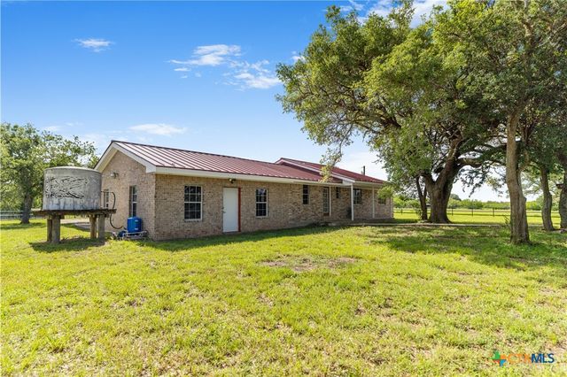 1033 FM 1351, Goliad, TX 77963