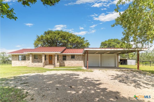 1033 FM 1351, Goliad, TX 77963
