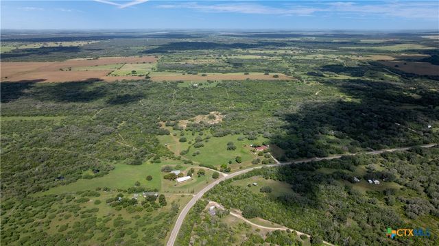 1033 FM 1351, Goliad, TX 77963