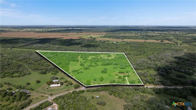 1033 FM 1351, Goliad, TX 77963