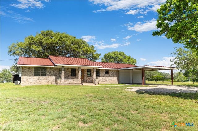 1033 FM 1351, Goliad, TX 77963