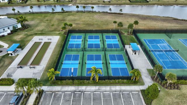 607 SE Mulberry Way, Port St. Lucie, Port St Lucie, FL 34984