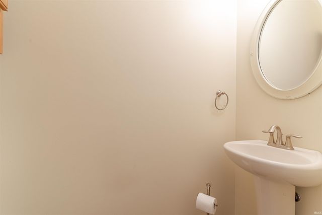 3203 Takara Drive, Evansville, IN 47715