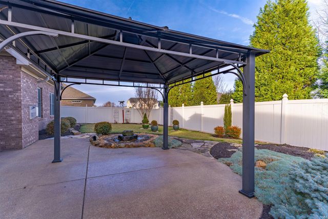 3203 Takara Drive, Evansville, IN 47715