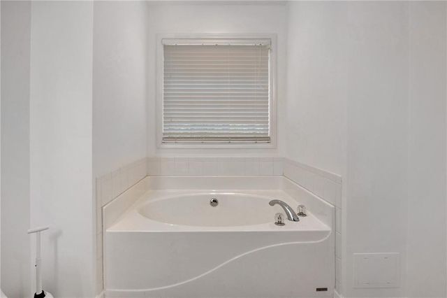 242 Richmond Drive, Social Circle, GA 30025