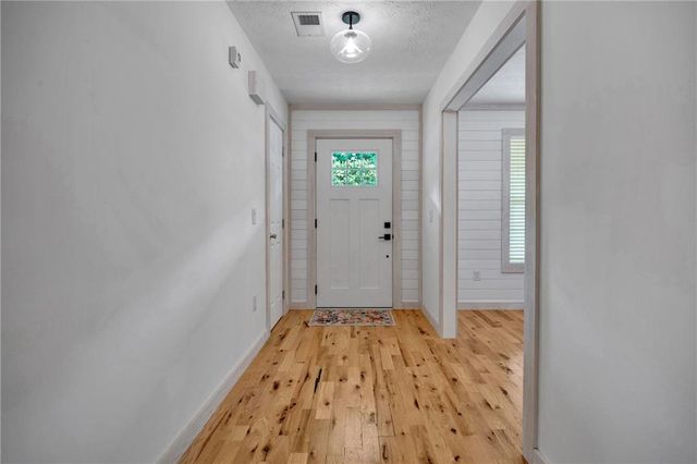 242 Richmond Drive, Social Circle, GA 30025