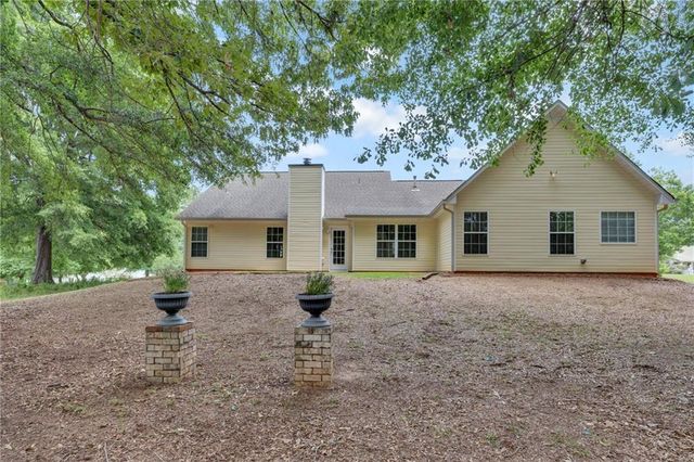 242 Richmond Drive, Social Circle, GA 30025