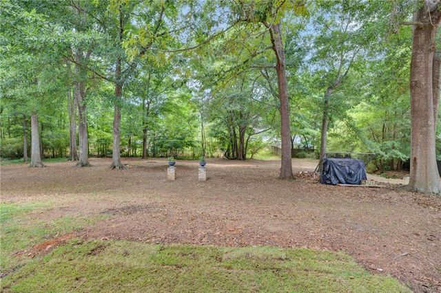 242 Richmond Drive, Social Circle, GA 30025
