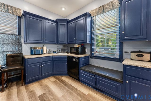 328 Saint Andrew St, Petersburg, VA 23803