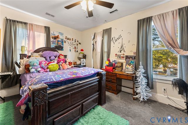 328 Saint Andrew St, Petersburg, VA 23803