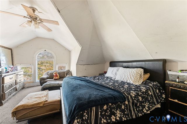 328 Saint Andrew St, Petersburg, VA 23803