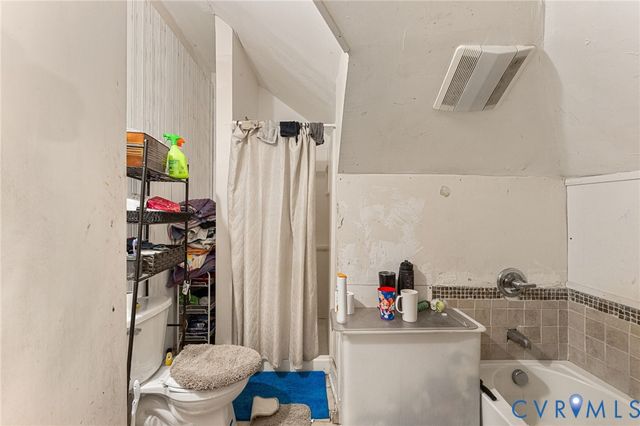 328 Saint Andrew St, Petersburg, VA 23803