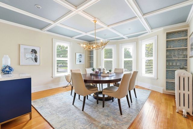 10 Wolcott Ave, Andover, MA 01810