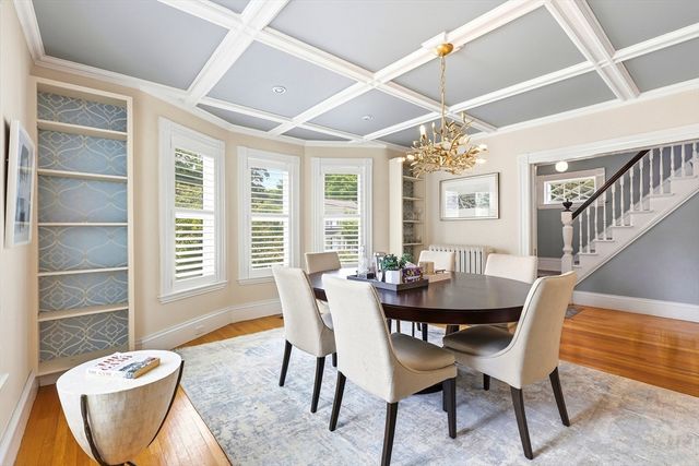 10 Wolcott Ave, Andover, MA 01810