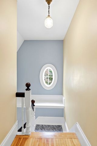 10 Wolcott Ave, Andover, MA 01810